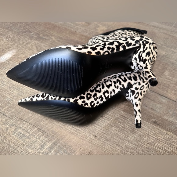NWOT Marc Fisher Pointed Toe Leopard Calf Hair Fifily Booties - Size 7 - Picture 8 of 10
